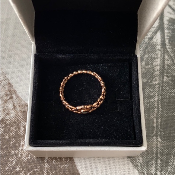 Rose Gold Princess Tiara Crown Ring - Pandora - Picture 2 of 4